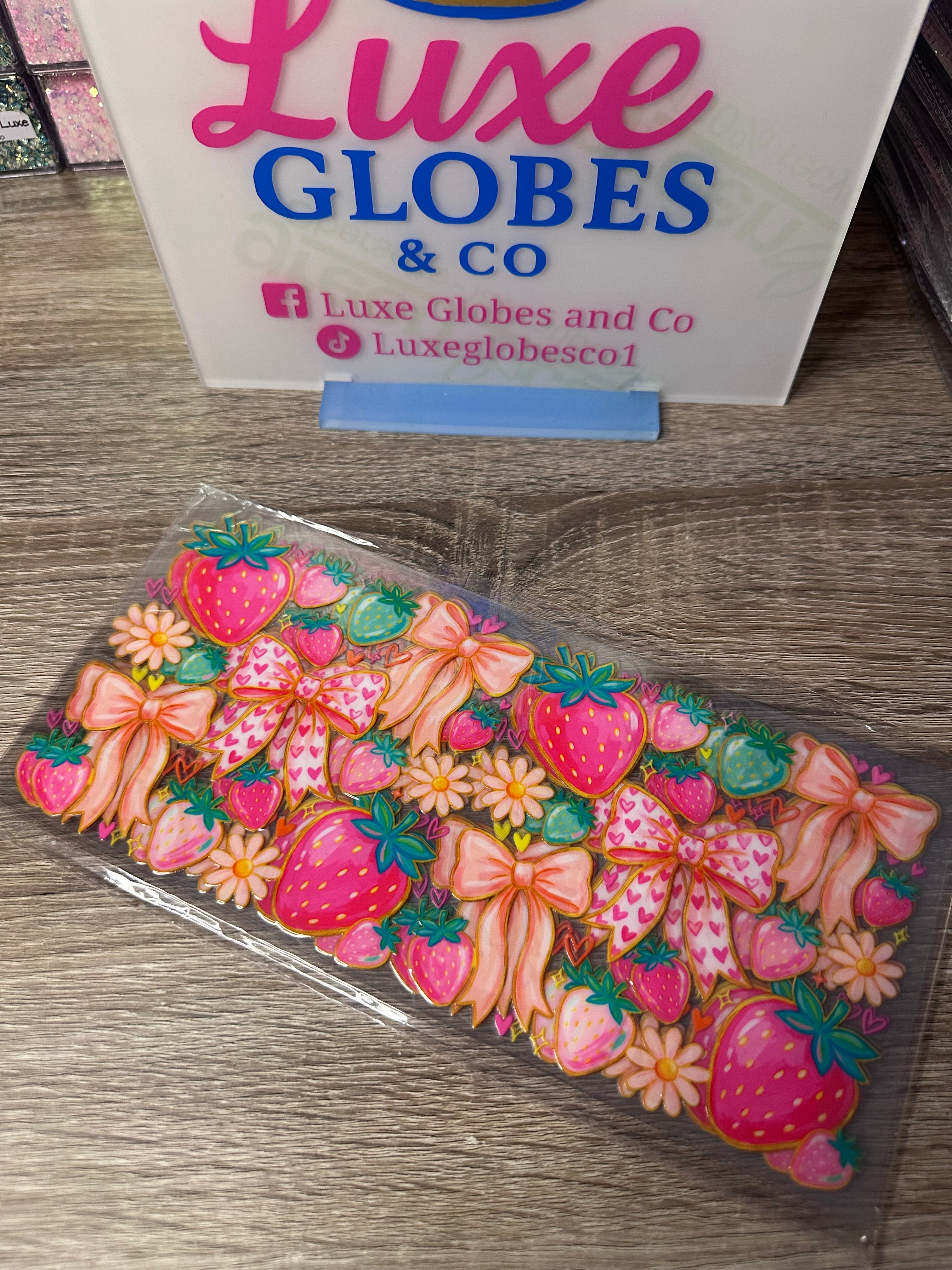 Bows and strawberries 16oz UV DTF wrap